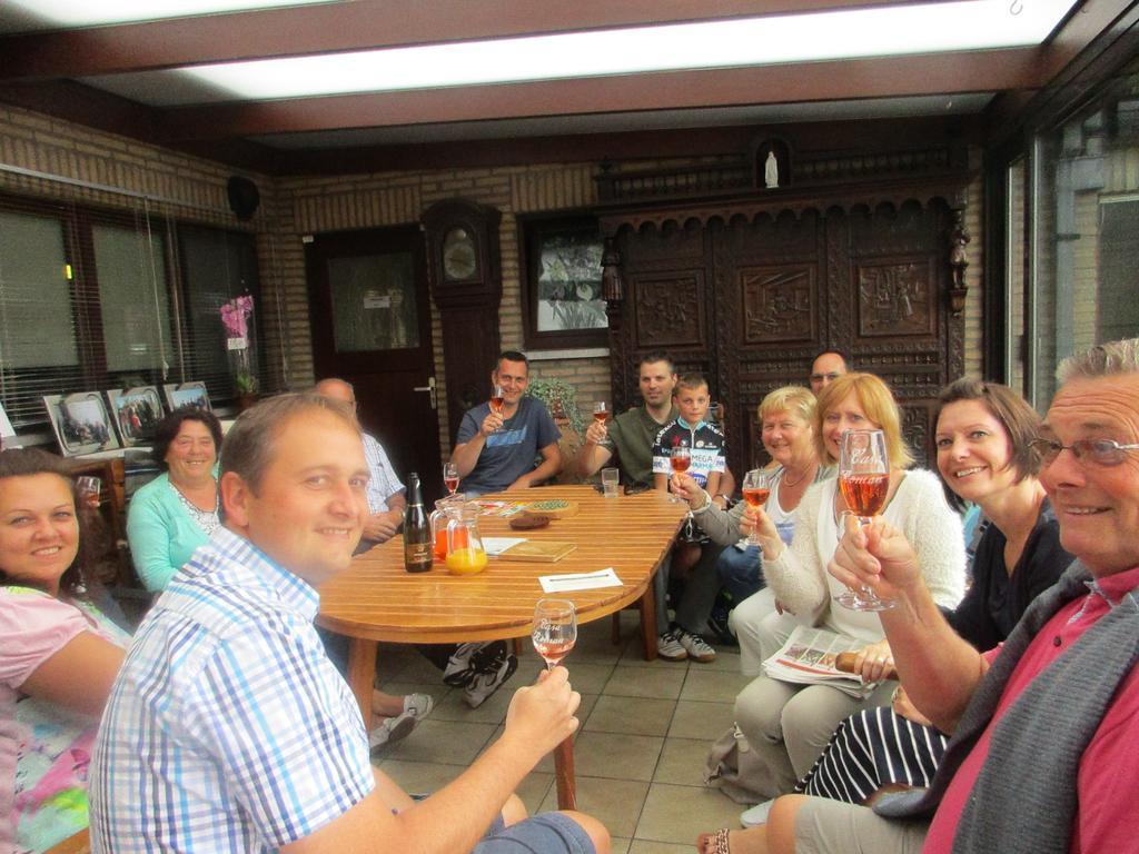 B&B Casa Roman & Vakantiewoning Voor 1 Pers Tot Max 32 Personen Zonhoven Eksteriør billede
