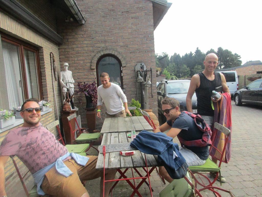 B&B Casa Roman & Vakantiewoning Voor 1 Pers Tot Max 32 Personen Zonhoven Eksteriør billede